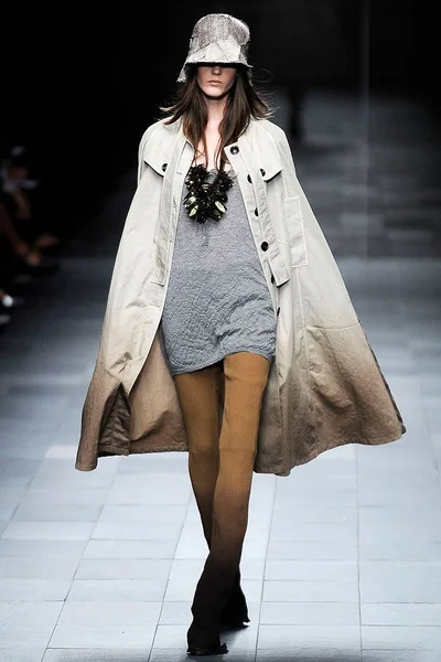 Look 1